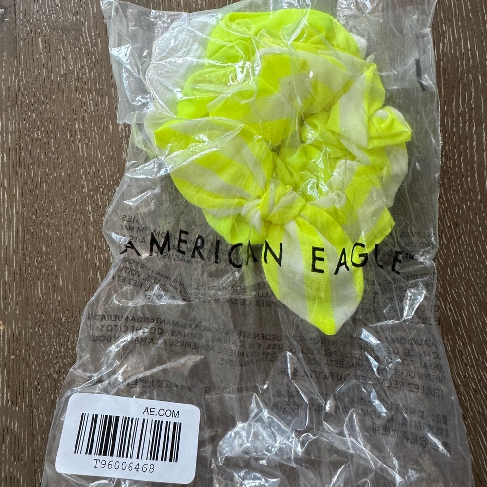American Eagle Neon Yellow and white Scrunchie set